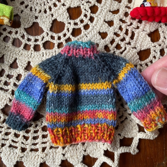 Blythe Doll Clothing Set and Accessories EUC - Picture 10 of 15